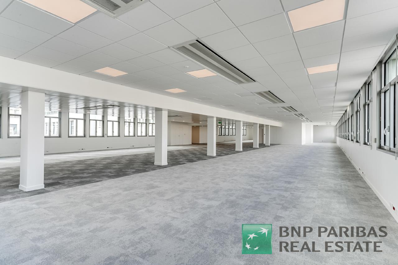 Bureau Paris 2374m² Location bureau Paris OLBUR2200166 4